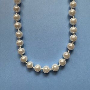 Elegant White Pearl Necklace